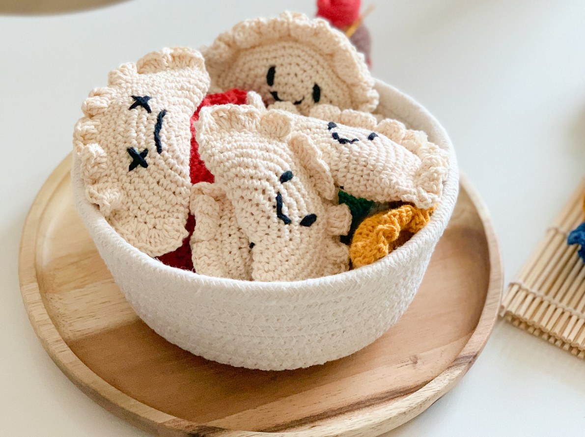 Mandu Squeaky Rattle Set (3pc) — view 2